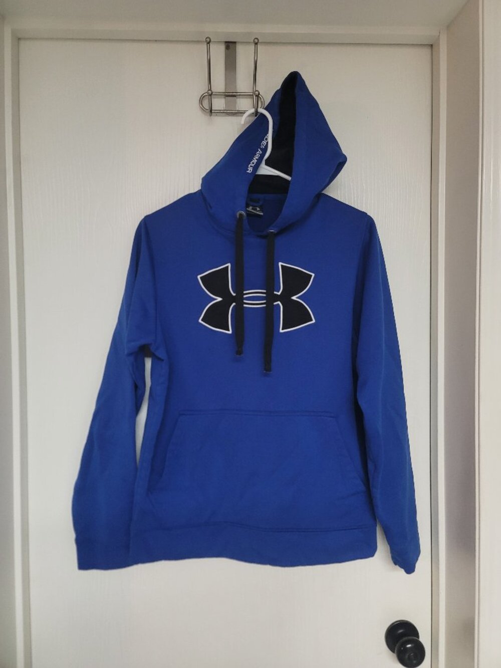 Mens blue and black under armour hoodie - has spots/snags - size S